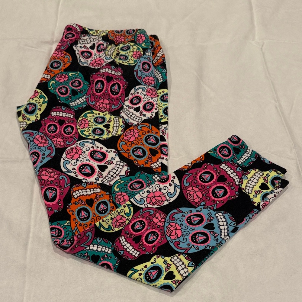 No Boundaries Multicolor Skull Print Leggings - Picture 3 of 3